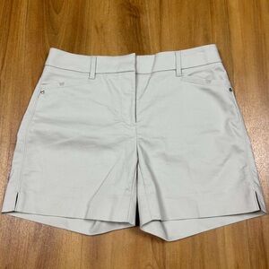 White House Black Market Women's Light cream Bermuda Shorts size:00